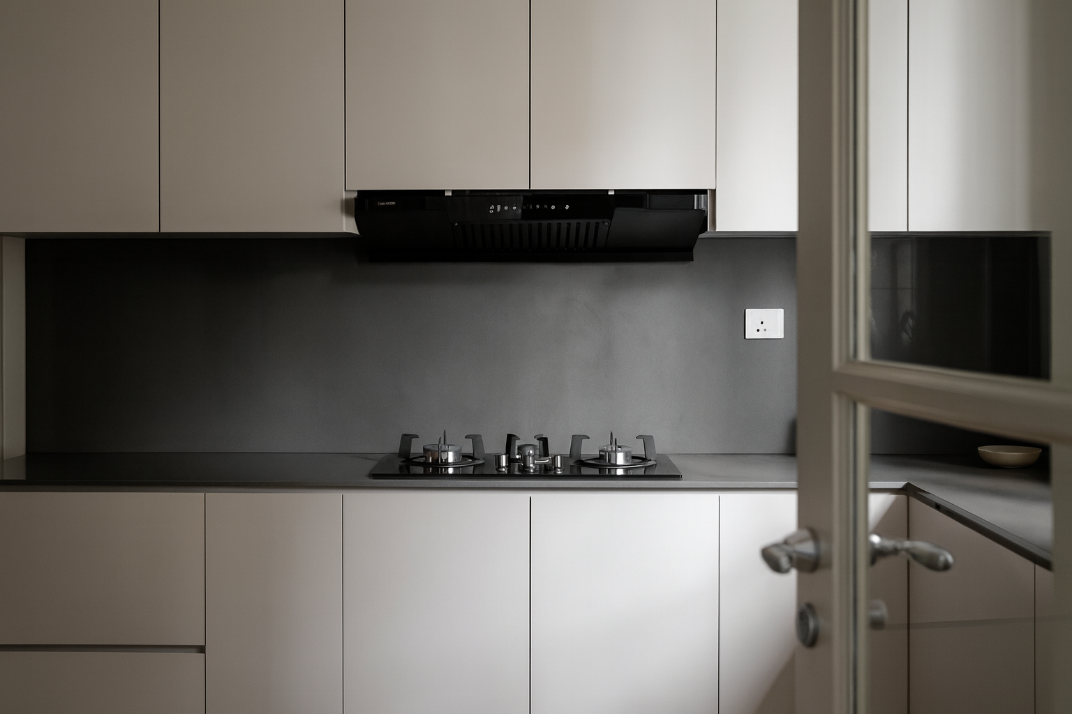 Minimalist Kitchen with Modern Appliances